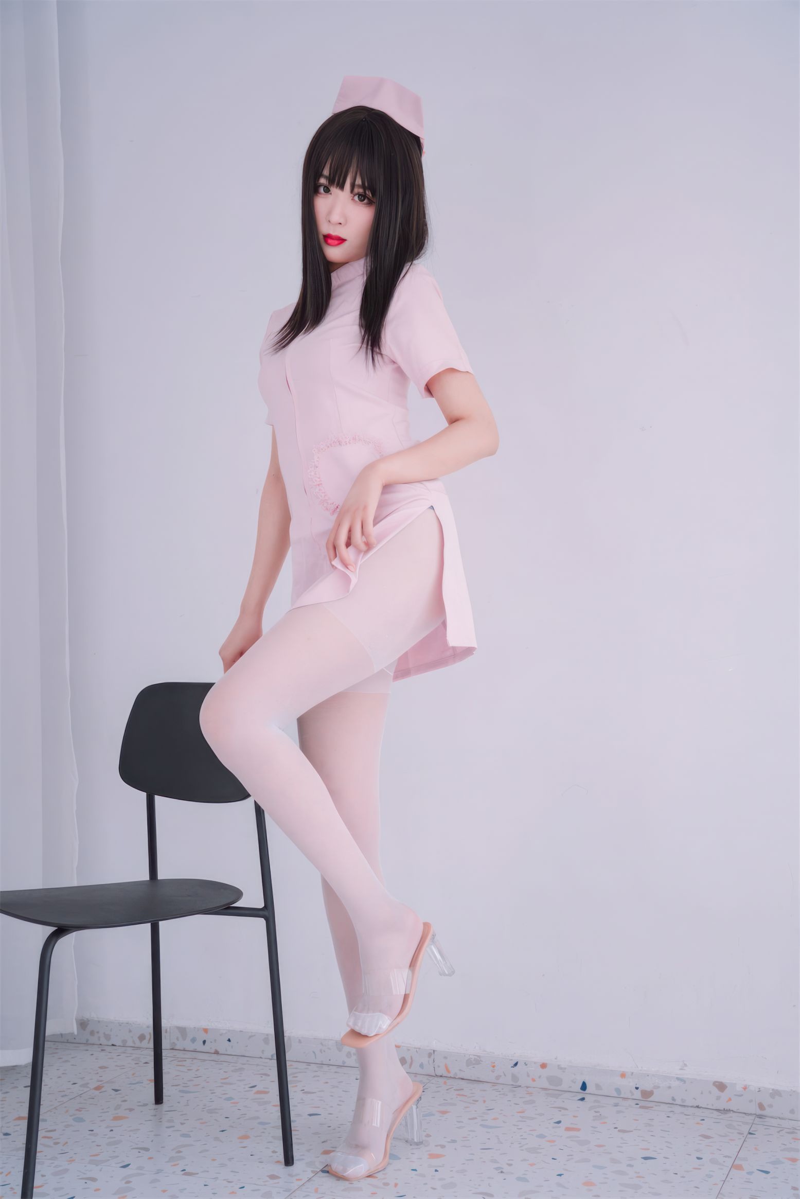 轩萧学姐 - 粉色护士(4)
