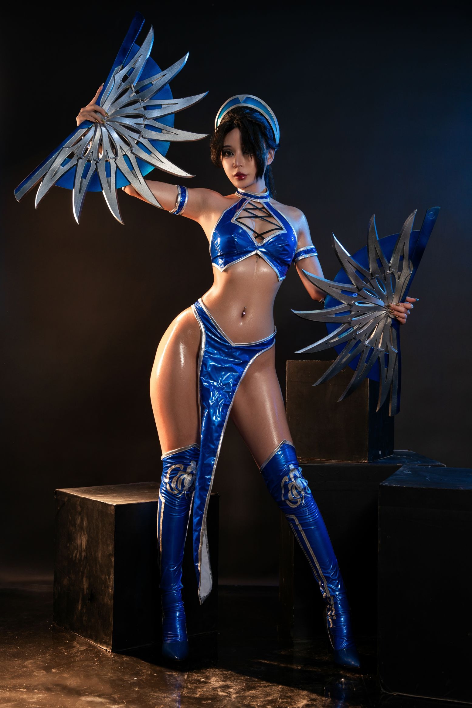 Umeko J cosplay Kitana - Mortal Kombat(8)