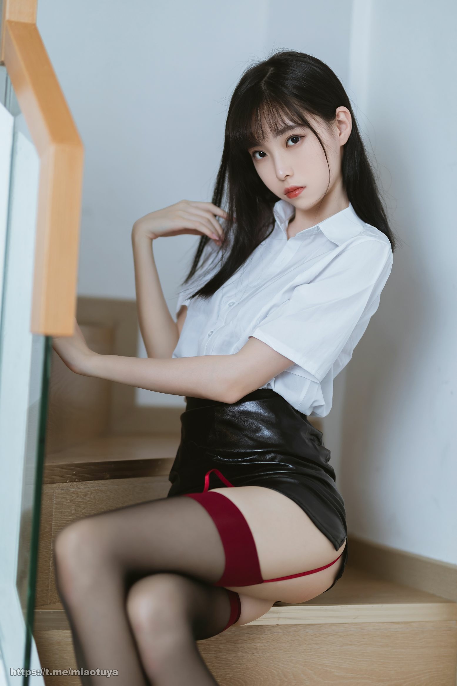 许岚LAN – 黑丝皮裙OL(19)