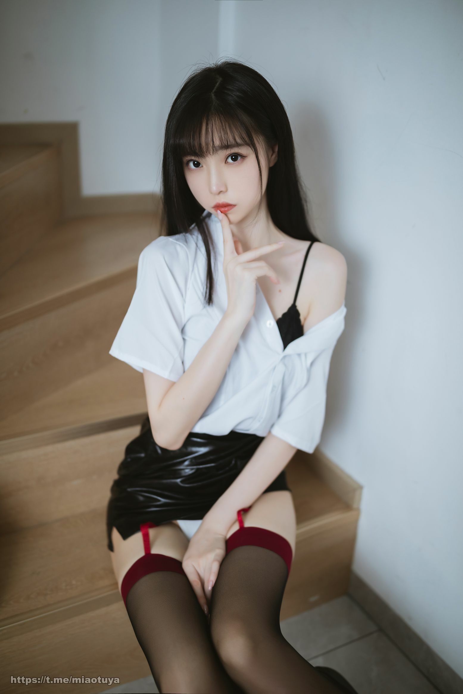 许岚LAN – 黑丝皮裙OL(12)