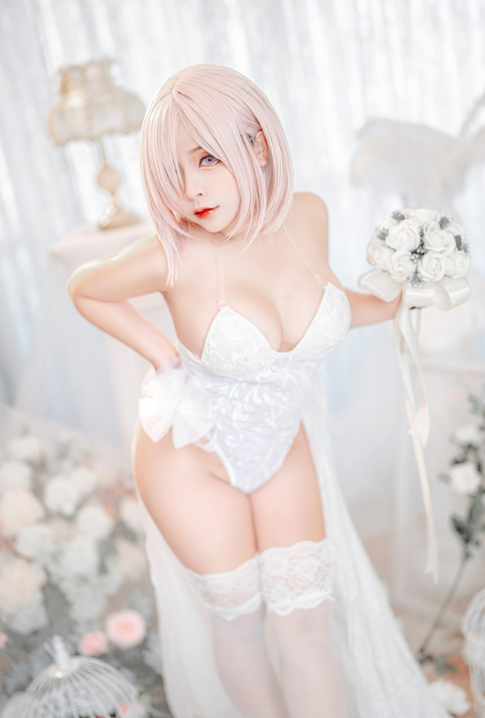 Sayo Momo Mashu white lingerie body oil(2)