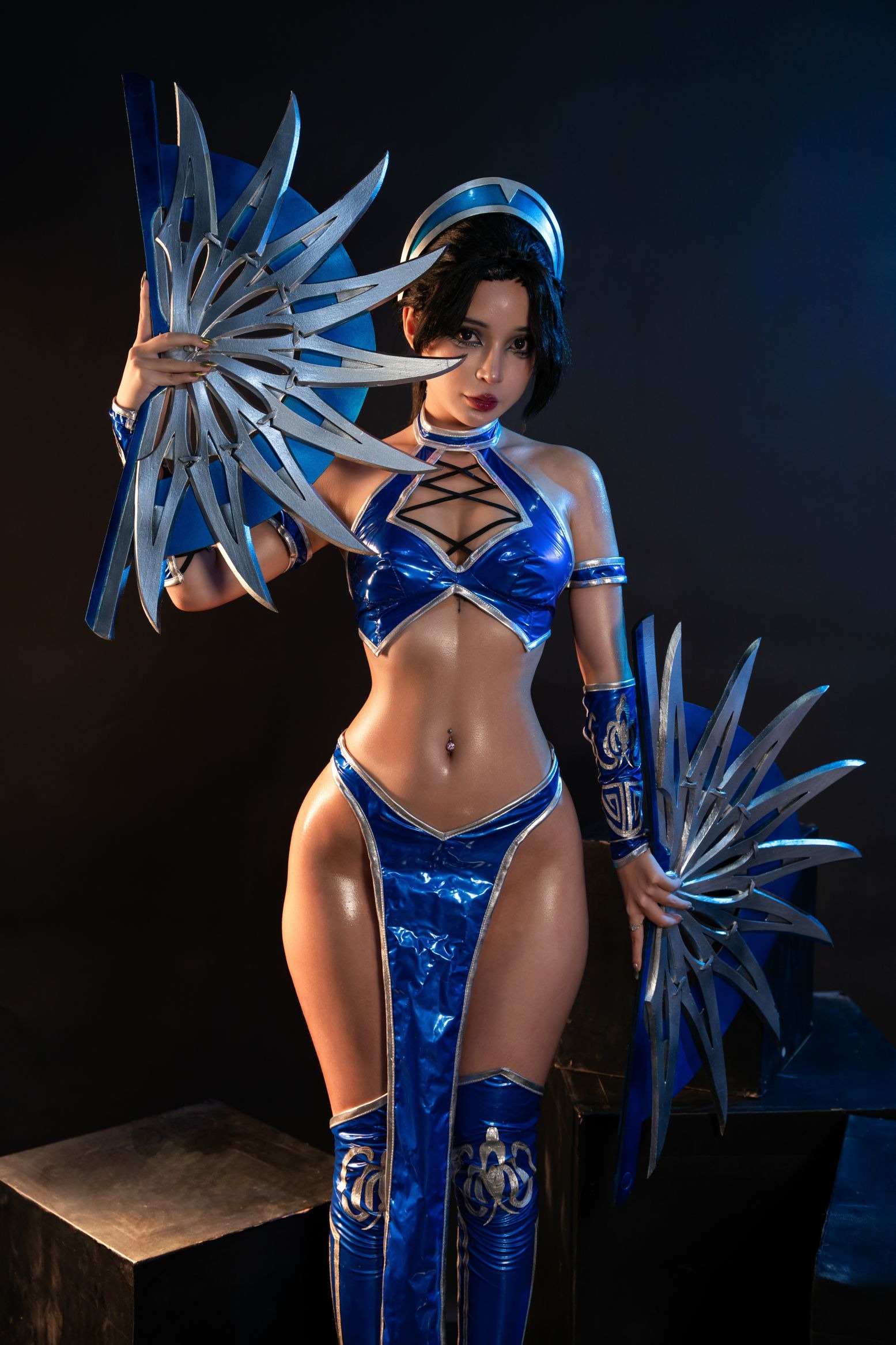 Umeko J cosplay Kitana - Mortal Kombat(4)