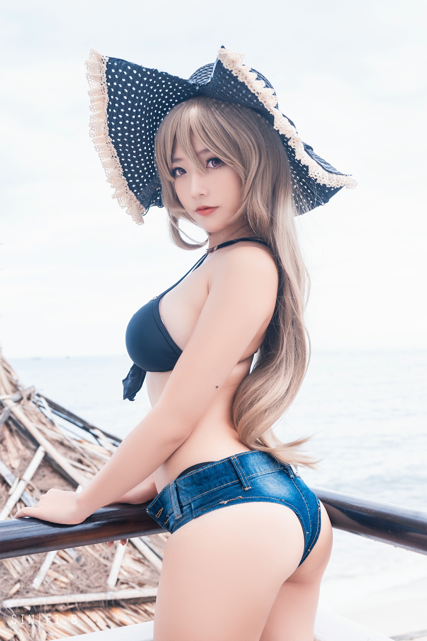 Messie Huang -  Jean Bart swimsuit(19)