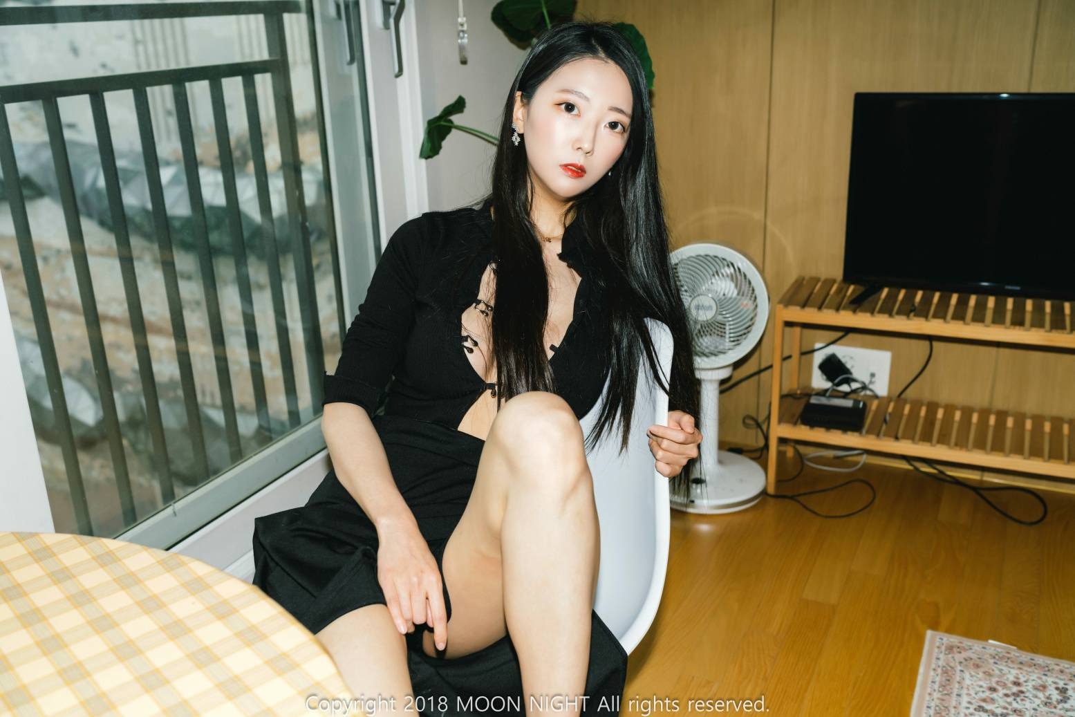 Moon Night Snap - Mona (모나) & Jucy (쥬시) - Loveholic Vol.2(36)