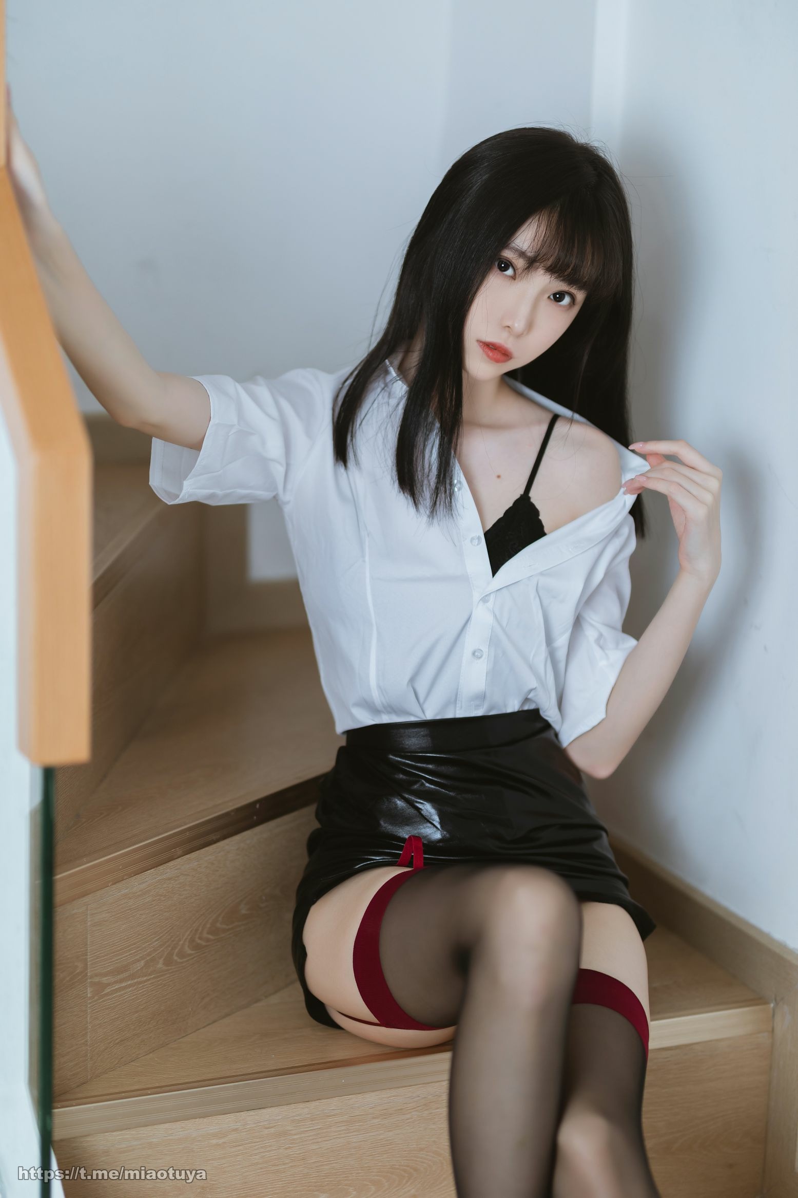 许岚LAN – 黑丝皮裙OL(20)