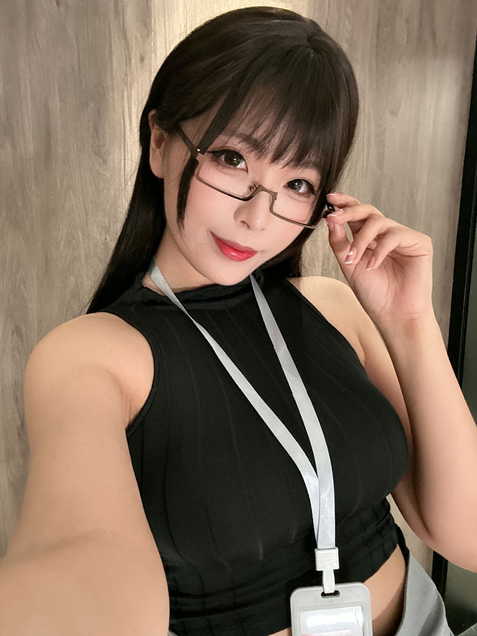 轩萧学姐 – 眼镜娘OL(43)